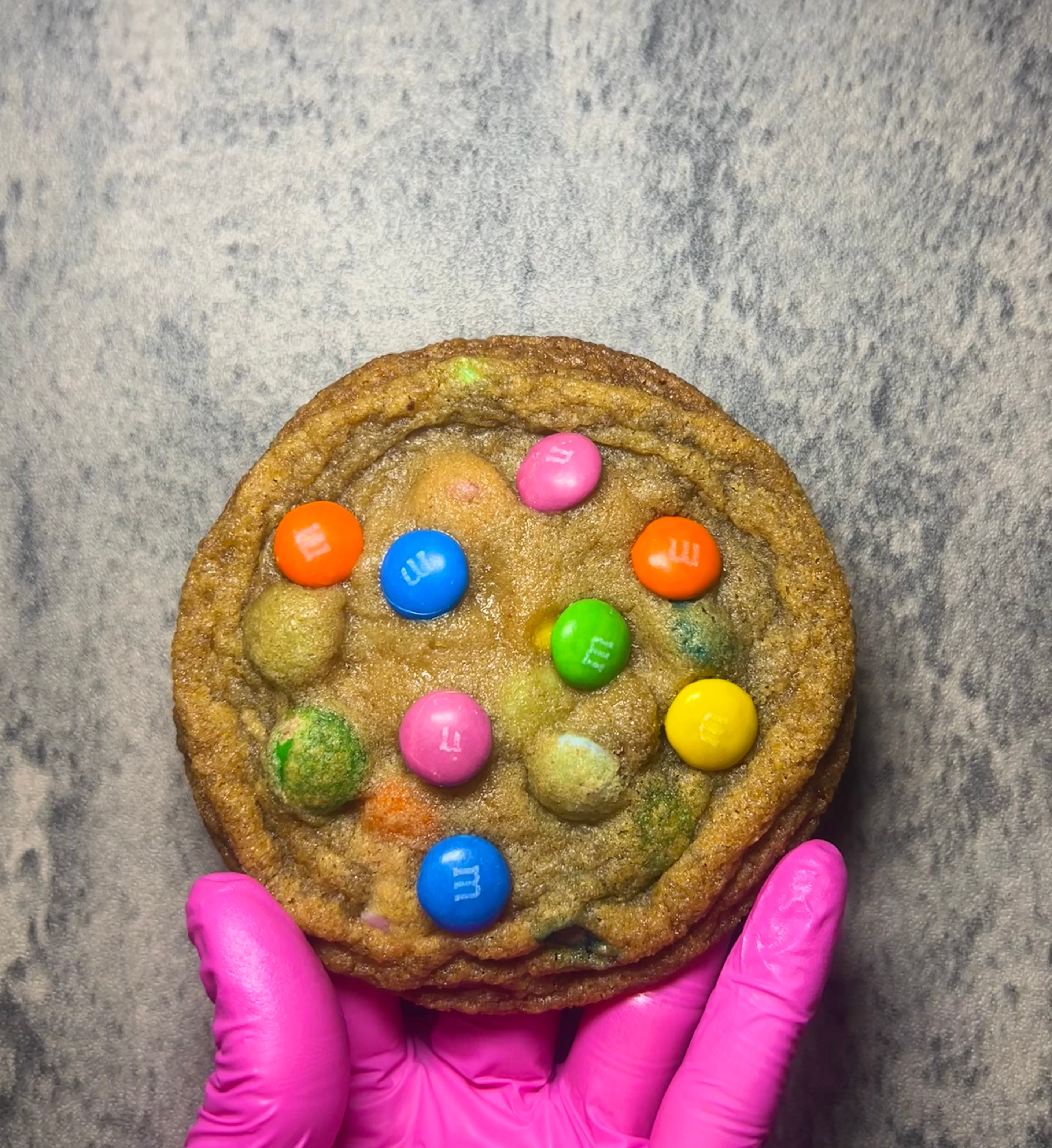 M&M (THIN)